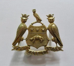 BRITISH ARMY CAP BADGE. THE WEST YORKSHIRE REGIMENT ( THE LEEDS PALS ). - Picture 1 of 1