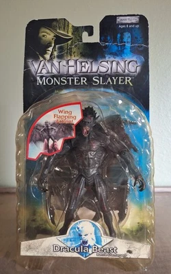 Van Helsing Monster Slayer DRACULA BEAST Battle Damaged / Wing Flapping Figure - Image 1 of 2