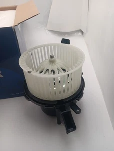 AC Front Heater Blower Motor For 09-12 Audi A4 A5 Q5 S4 S5 With Fan Cage Wheel - Picture 1 of 6