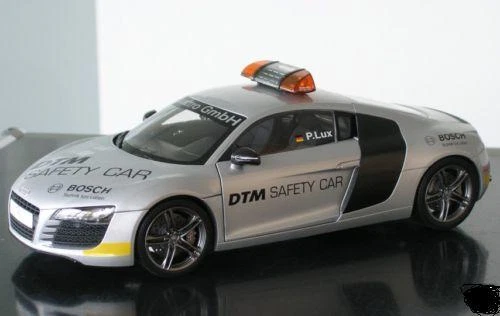 Audi R8 DTM Safety Car 2008 09214DTM 1/18 Kyosho - Immagine 1 di 1