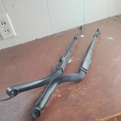 00-05 Juego de brazos de limpiaparabrisas derecho e izquierdo Cadillac Deville OEM de fábrica Foto 1 de 4