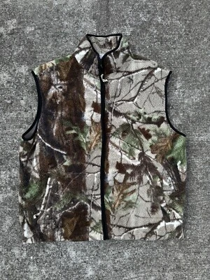 Vintage Camo Real Tree Vest fleece - Image 1 of 4