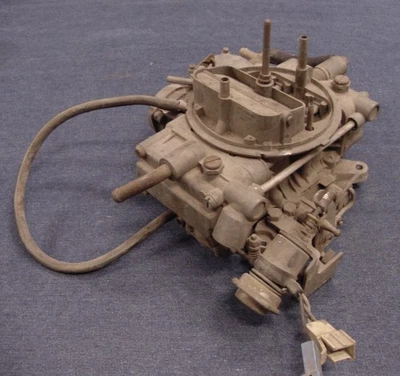 Ford Mustang GT 1983 5,0 302 4V carburador Holley núcleo E3ze-9510-BGA Foto 1 de 4