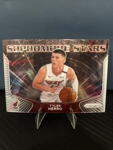 2020-21 Panini Prizm #2 Tyler Hero Sophomore Stars - Miami Heat quasi nuovo - Foto 1 di 2