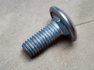 OEM GM pan head bumper bolt 8mm x 20mm 11502479 - Picture 1 of 9