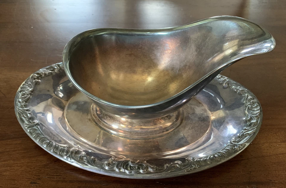 BOTE DE SALSA VINTAGE GEORGIANO DE WALLACE 1338 PLATEADO CON PLACA BASE ADJUNTA Foto 1 de 4