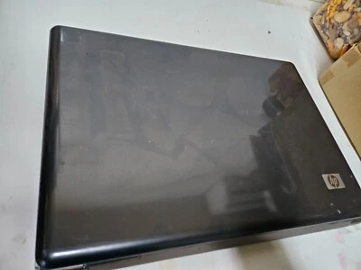 Portátil HP Pavilion dv7 17,3" Radeon - Sin HD, Sin batería, Sin RAM, Sin CD, Buena LCD Foto 1 de 4