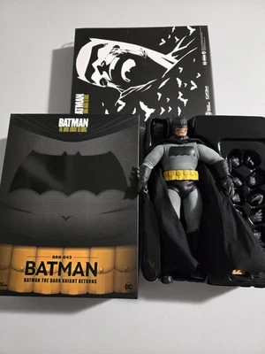 Figura de acción Beast Kingdom Batman Dark Knight Returns Dynamic 8ction DAH-043 Foto 1 de 4