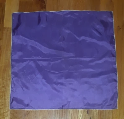 Bufanda cuadrada de bolsillo vintage Vera enrollada a mano púrpura liso 100 % seda 16" Foto 1 de 3