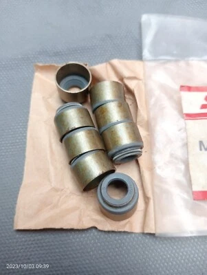 Sello de vástago de válvula Mitsubishi MD016490 NOK Japón se adapta a Dodge Stealth Hyundai KIA x10 Foto 1 de 2