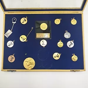 Cofanetto con 15 medaglie vinte dall' Unione Provinciale GG.SS.Milano, anno 1969 - Picture 1 of 10