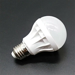 LED Bulb 5W E27 220~250V LED Globe Day Lights Screw Holder Bulb Lighting Fixture - Picture 1 of 9