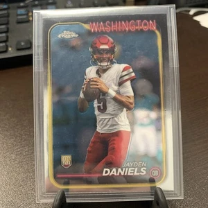 2024 Topps Chrome - Rookies Jayden Daniels #201 (RC) - Picture 1 of 2