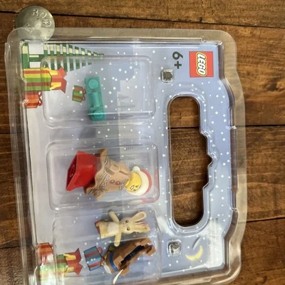 LEGO  Christmas Promotional Minifigures - Image 1 of 4