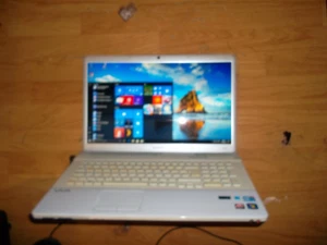 Sony VAIO VPCEC 17.3 " i7 620M 8GB Win 10 128 GB SSD/ 1000 GB HDD WIN 10 - Picture 1 of 2