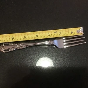 Oneida Raphael Distinction Deluxe HH Stainless Dinner Fork 7 1/4" Long - Picture 1 of 7