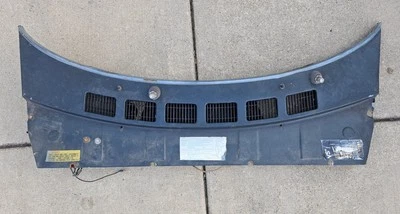 Fiat 124 Spider 1979-1983 unidad de panel de ventilación superior y conjunto de limpiaparabrisas OEM  Foto 1 de 4