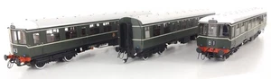 Heljan 1450 OO Gauge Class 104 3 Car DMU BR Early Green - Picture 1 of 2