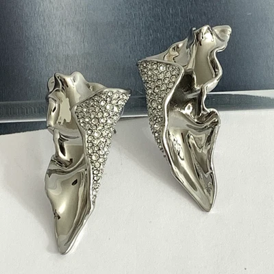Pendientes Alexis Bittar Grandes Tono Plata Arrugados Solanales Cristal Pavé Pierced Foto 1 de 4
