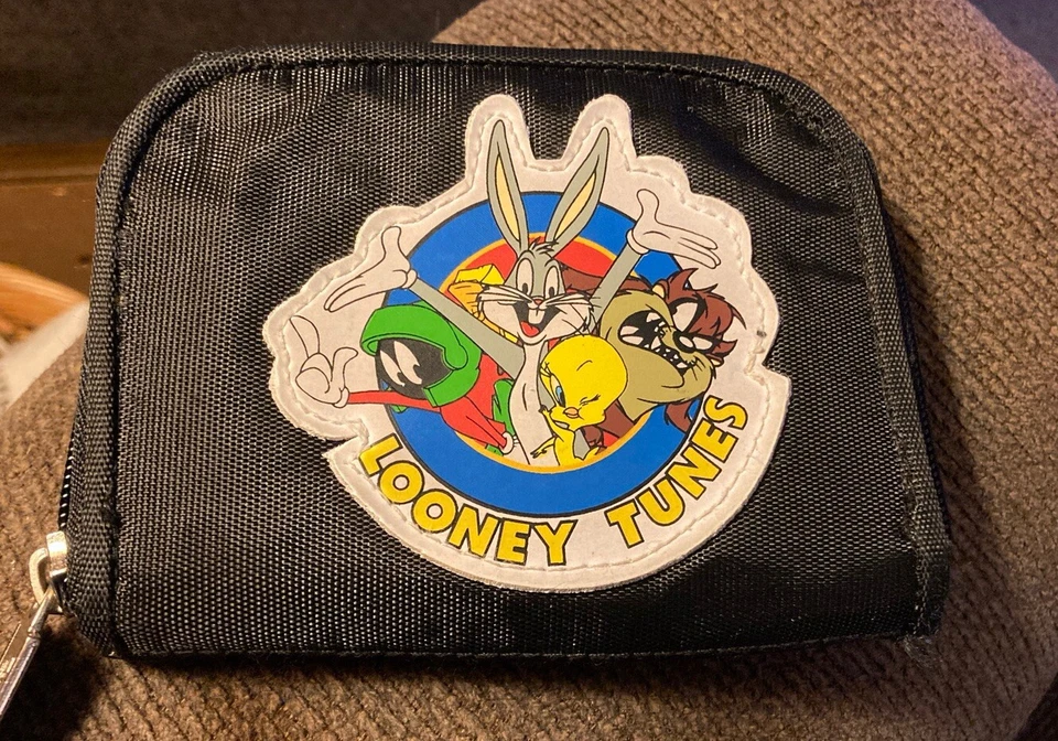 Looney Tunes черный бумажник на молнии жуки кролик, налог, Tweetie птица б/у состояние товара - Изображение 1 из 4