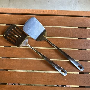 Wolfgang Puck Spatulas Slotted Solid 12 1/2” Stainless Steel Lot Of 2 EUC Turner - Picture 1 of 3