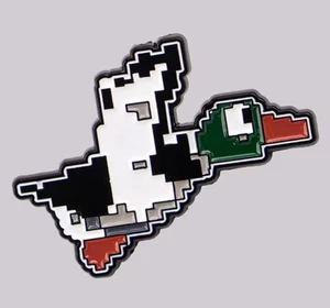 NINTENDO NES GAME DUCK HUNT - DUCK ENAMEL PIN - FREE AU POST - AU STOCK - Picture 1 of 6