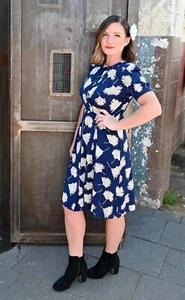 Size 8 1990's Floral Print Dress - Picture 1 of 4