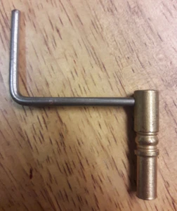 CLOCK CRANK KEY SIZE 5 - Picture 1 of 2
