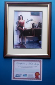 SIGNED PHOTO -SOPHIA LOREN - Picture 1 of 1