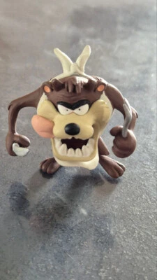 FIGURINE TAZ KARATEKA DIABLE DE TASMANIE HAUTEUR 5 CM PLASTOY TRÈS BON ÉTAT  - Photo 1/3