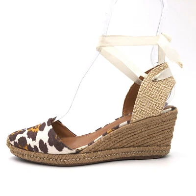 Alpargata con cordones de lona Schutz con estampado de leopardo para mujer EE. UU. 9 Foto 1 de 4