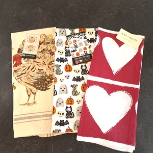 4 NEW Holiday Cotton Tea Kitchen Towels Thanksgiving Halloween Valentine's NOW - Picture 1 of 9