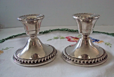 Par de candelabros MCM de plata esterlina de Rogers Ster aka International Silver Foto 1 de 4