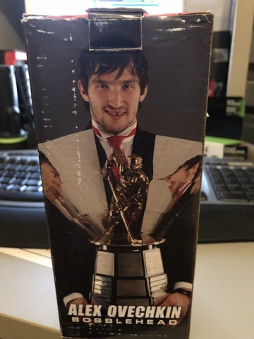 ALEX OVECHKIN Trophies WASHINGTON CAPITALS Promotional Bobblehead with Box Cover
