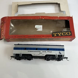 HO TYCO MANTUA CHESAPPEAKE AND OHIO 8015 F9 B Unit Non Powered Diesel W/ Kd - Picture 1 of 9