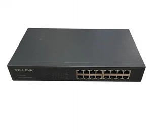 TP-Link TL-SG1016D 16-Port Gigabit Desktop/Rackmount Switch Plug Play Unit Only - Photo 1/7