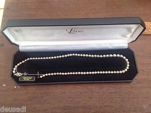 ANTIGUO COLLAR DE PERLAS "LOTUS" EN SU CAJA ORIGINAL CON BROCHE DE PLATA - Picture 1 of 1