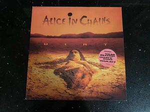 Alice In Chains - Dirt LP 1992 Europe Original First Pressing Near Mint - Picture 1 of 13