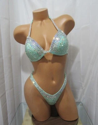 Bikini Bikini Bienestar NPC COMPETITION VERDE COMO NUEVO 34A Taza Parte Inferior Pequeña Hecho a Mano Nuevo con Etiquetas Foto 1 de 3
