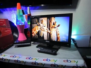 Beautiful Compact RCA 19” LED HDTV DETK186R w/ Rmt FREESHIP - Picture 1 of 11