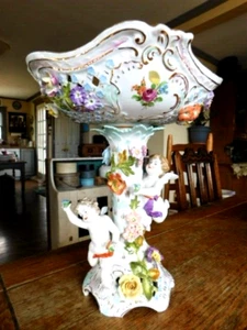 Antiguo Dresde Alemania Porcelana Floral y Querubín Alado Compuesto Reticulado - Imagen 1 de 15
