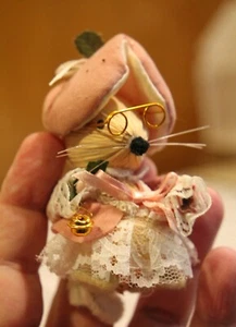 Figura adorno navideño vintage ratón cáscara de maíz Kurt Adler 1991 - Imagen 1 de 6