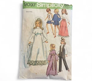 Muñeca Barbie Simplicity 9097 patrón de ropa 1973 costura vintage tamaño muñeca 11,5" - Imagen 1 de 2