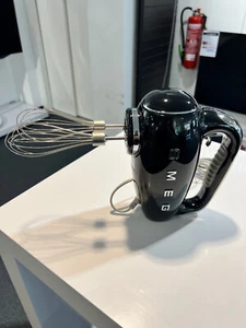Smeg HMF01BLEU - Handmixer schwarz - Bild 1 von 8
