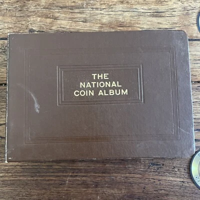 Juego de álbum de monedas de diez centavos The National 1916-1945 SIN MONEDAS juego completo 374 A-E Foto 1 de 4