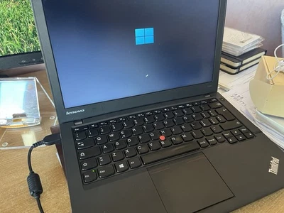 notebook Lenovo X240 - Imagen 1 de 4