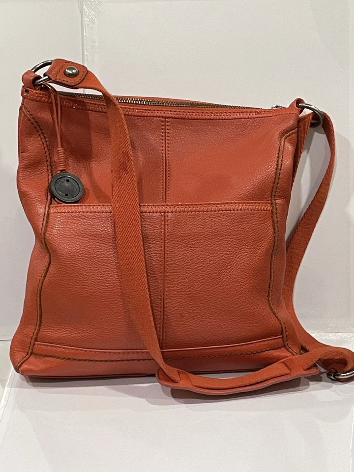 Bandolera de cuero The Sak Lucia 11x11 correa ajustable coral (naranja) Foto 1 de 4