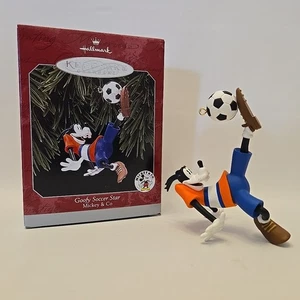 Ornamento Vintage 1998 Hallmark Keepsake "Goofy Soccer Star" Topolino & Co. - Foto 1 di 13
