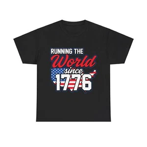 Maglietta in cotone pesante Running The World Since 1776 America USA patriottica unisex - Foto 1 di 13