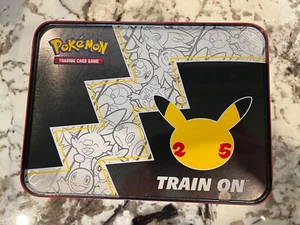 Pokemon TCG 25 Aniversario Celebraciones VACÍO Cofre de Coleccionista ¡Fiambrera de Lata! - Imagen 1 de 3